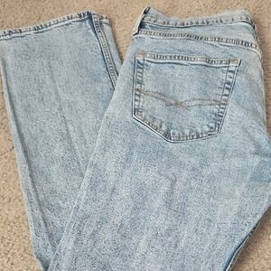 Signature by Levi Strauss Men's Straight Jeans in Light Blue